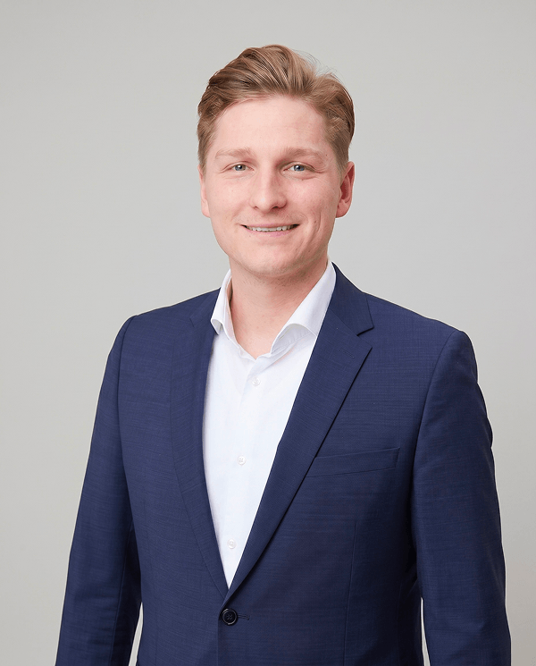 Portrait von Patrik Niebert. Geschäftsführer von NASSAU Immobilien